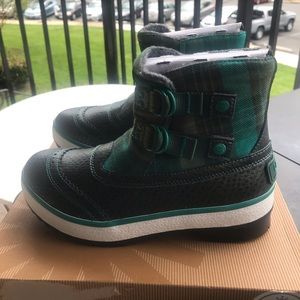 Ugg Australia MARAIS Waterproof SnowBoots